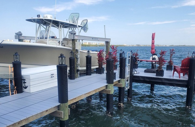 Set on the intercoastal Nettles island