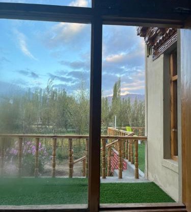 Shashi Guesthouse