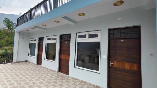 Shri Purna Hotel