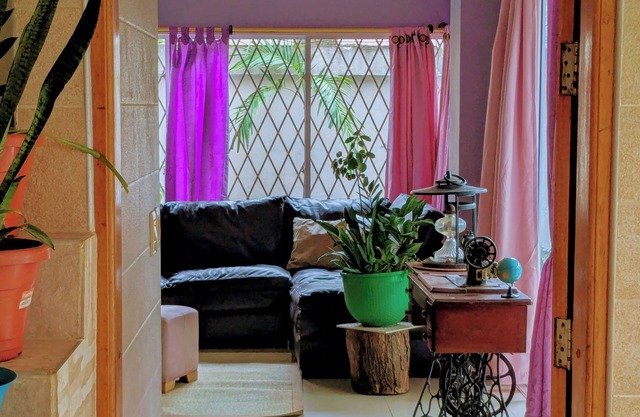 ! Si, Hay, cama pá tanta gente, hasta pá la suegra!