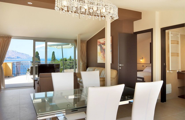 "SILVANA"TAORMINA SEA APARTMENT - 100 MT FROM THE BEACH - BEAUTIFULLY FURNISHED