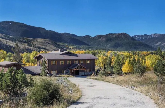 Silver tip Lodge
