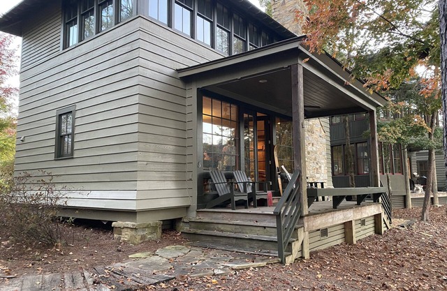 Silverock Smithlake- wonderful views sleeps 10 - 2 pools, pet friendly