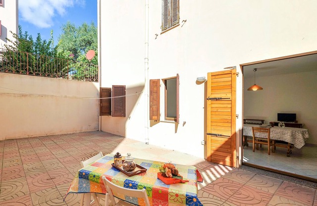 Simple apartment on the outskirts of Alghero.