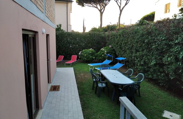 Single/Double-family villa