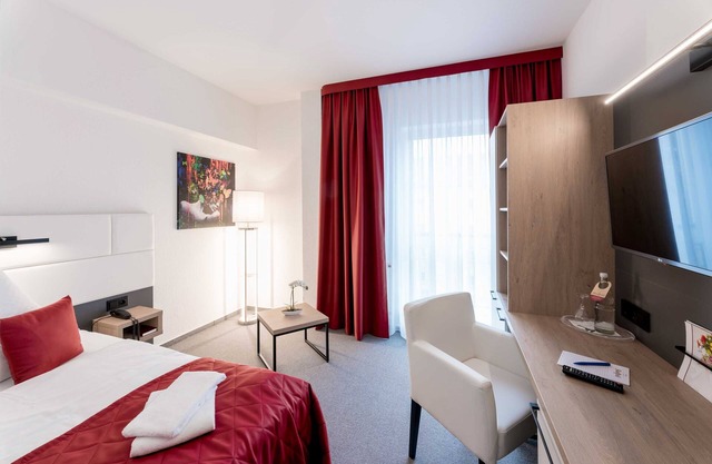 Single Room - Hotel Stadtfeld