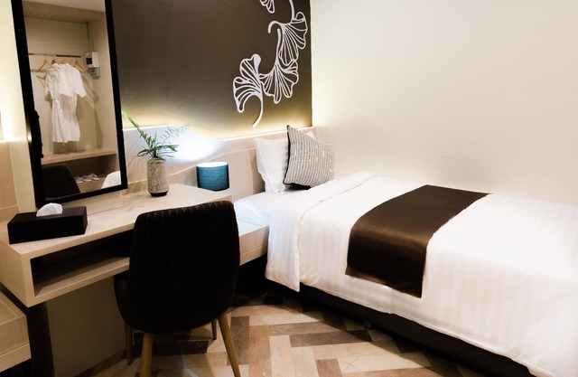 SJ Miracle Hotel