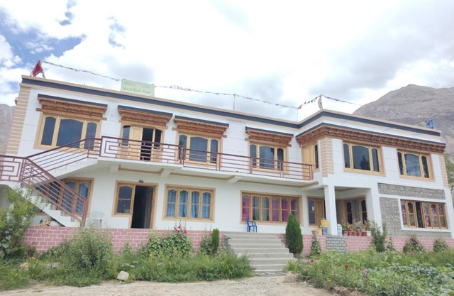 Skayil House