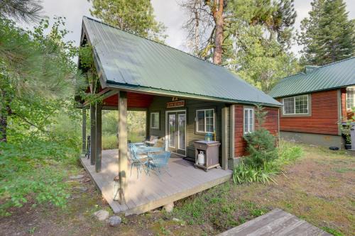 Ski, Hike, Relax By Water Rustic McCall Tiny Home