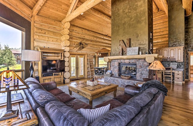 Skiing & Hiking Access: Spacious Granby Cabin!