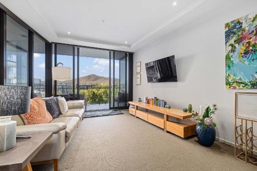 Sky High Views in the Heart of Canberra