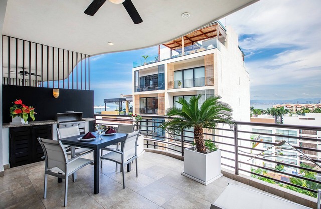 Skyline 2B-Breathtaking Views in Romantic Zone-S501