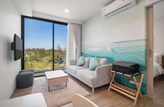 Skypark Aurora 2BR 2Cx1 Lake side