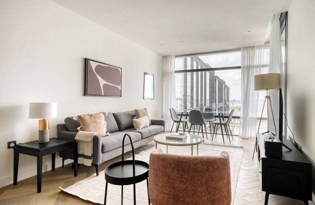 Sleek Shoreditch 1BR w/Gym, Spa & Concierge nr Tube, by Blueground