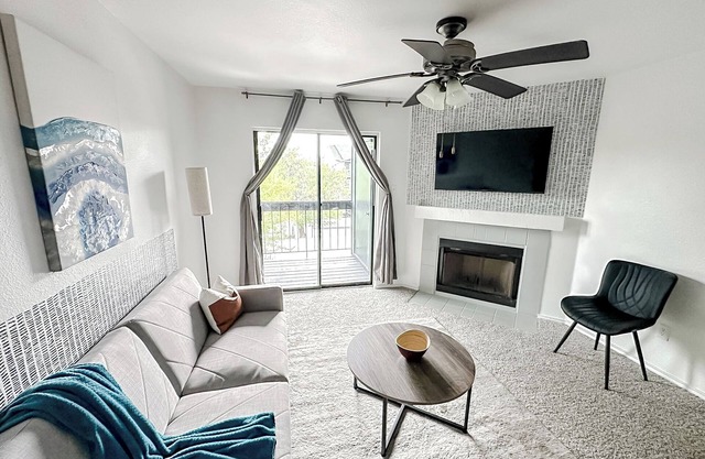 Sleepover: Airy 1BD/1BA + Gym - Austin TX