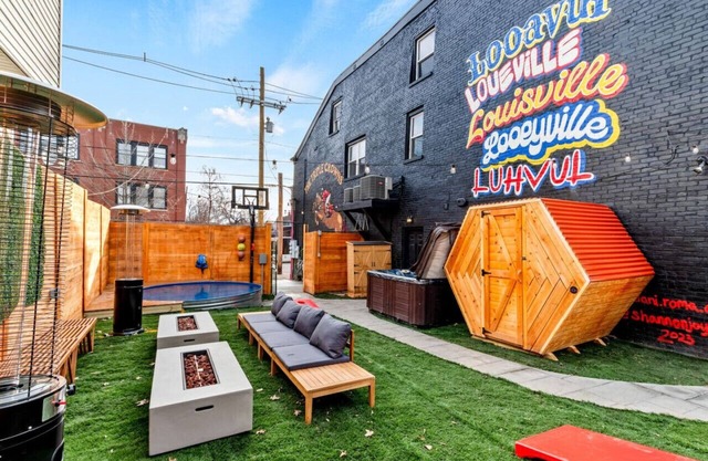 Sleeps 12, HOT TUB, Cowboy Pool, Firepits, Yard Games