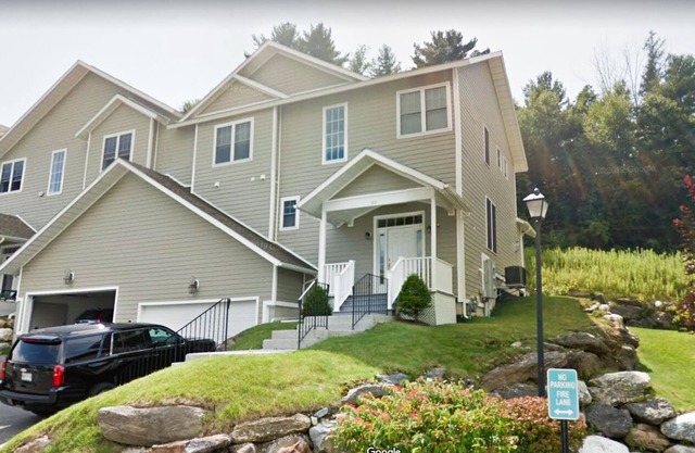 Slopeside View: Airy, Luxury Condo with Pool. Minutes from it all!