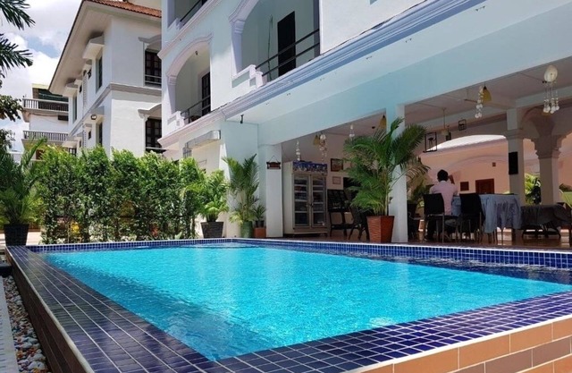 Smiley's Guesthouse : Twin Room (Fan & Hot Water)n