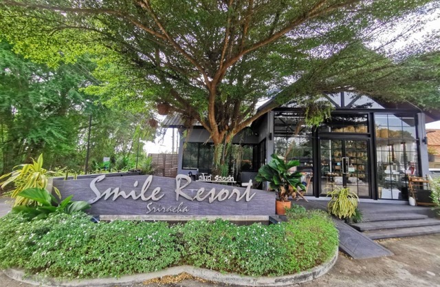 Smile Resort Sriracha