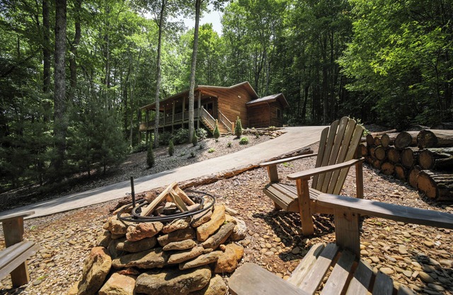 Smoky Mtn Cabin in Cashiers & Highlands Area