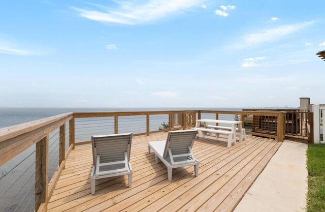 SOL-MATE | 3BR Kid & Pet-Friendly Waterfront Home