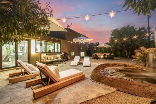 SolaNova Designer Oasis with Cocktail Pool & Theater