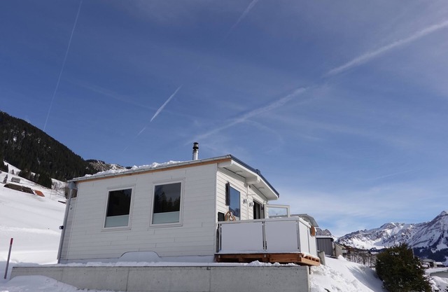 SOLAR TINYHOUSE - UNIQUE IN SWITZERLAND