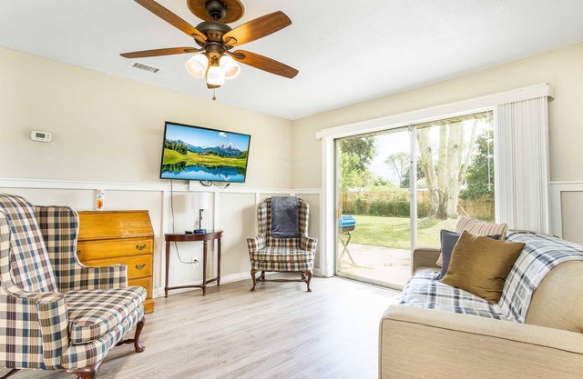 ~Solid Stay Sleeps 8 UNF, Mayo Clinic, & Beach~