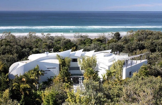 Somerleys Ocean Retreat - Beachfront Resort Style Property