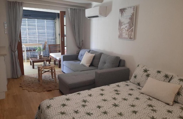 SONNYS PLACE! 1 Bedroom private studio Marcoola Sunshine Coast
