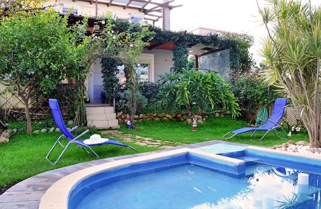 Sophia's House with private swimming pool