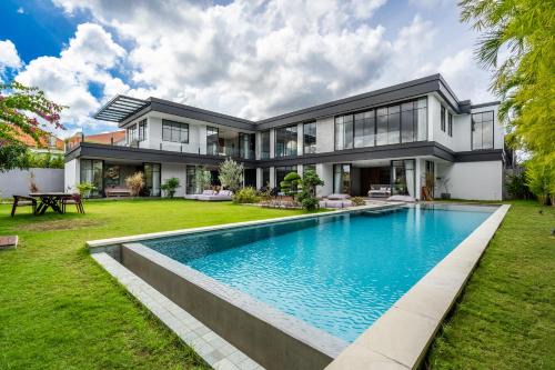 Soul Moon Retreat - Elegance, Comfort, and Natural Seclusion