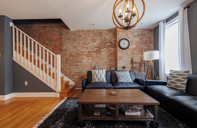 🏡SOULARD🏡 next to 🍻BUDWEISER🍻in a WALKABLE location🎉