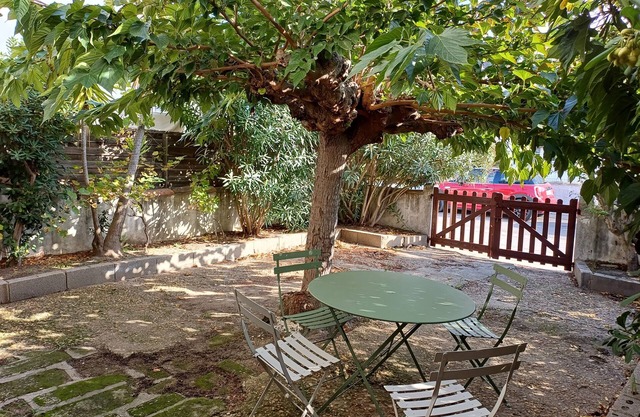 "Sous le Mûrier": apartment 5 minutes from the sea on foot