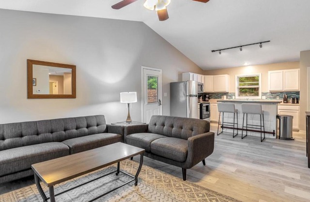 South Asheville Townhome 16 A