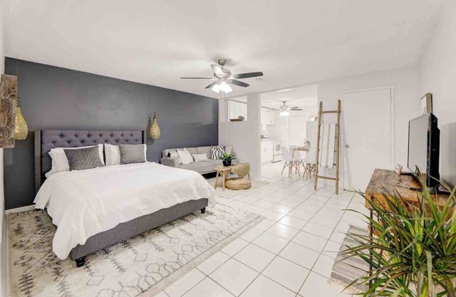 South Florida Oasis: Comfortable and Central #5
