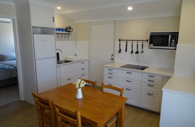 Spacious, 1 Bedroom Apartment FREE Wi-Fi