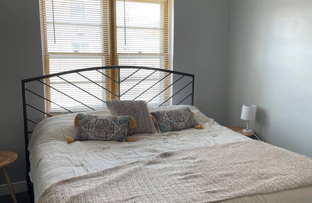 Spacious 2-bedroom apartment in amazing Dyersville with AC, WiFi