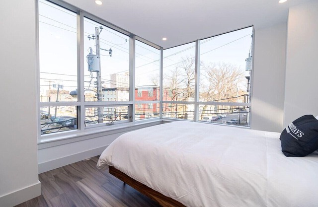 Spacious 2BR Apt with Breathtaking Views and GYM