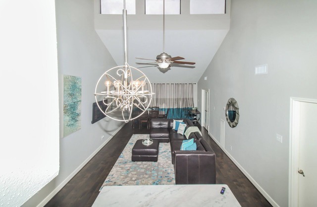 Spacious 2BR King Bed Condo in April Sound