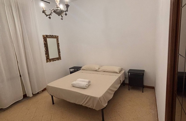 Spacious 3-bedroom building in enchanting Salerno with AC
