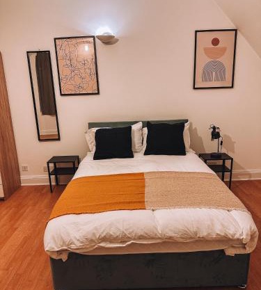 Spacious 3 rooms in Tooting