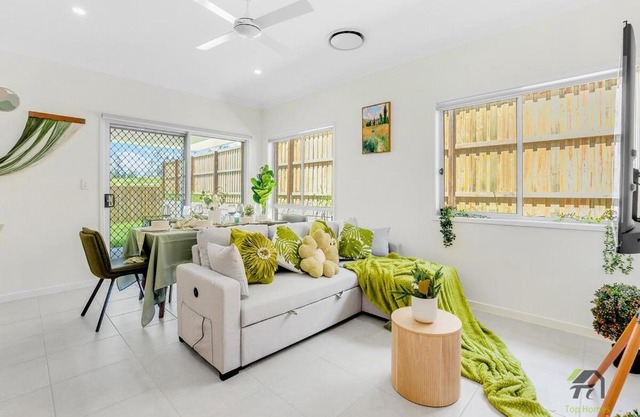 Spacious 4-Bedroom Home in Deebing Heights