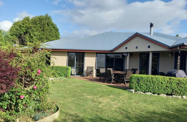 Spacious 4-bedroom home and garden
