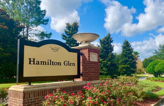 Spacious 4-bedroom house in the heart of Oakleaf