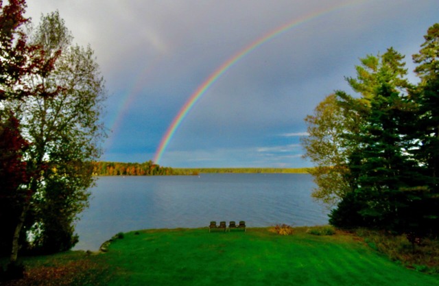 Spacious 4-season Cathance Lakefront Cottage, 25 minutes from Canadian Border