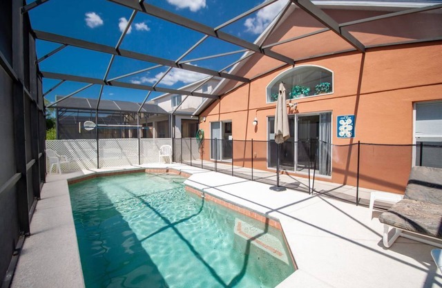 Spacious 4BR home in Kissimmee, perfect for family getaways!