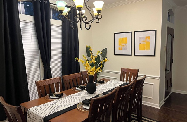 Spacious! 5-bedroom house with Theater and Game Room in enchanting Missouri City
