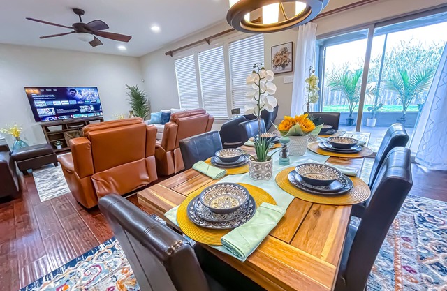 Spacious 5-King Bed Mansion | 15 Min to Downtown Austin
