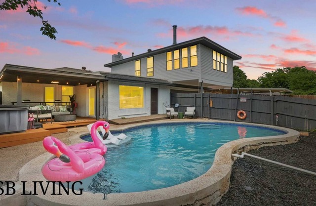 Spacious 5BR 3BA Retreat with Pool & Hot Tub
